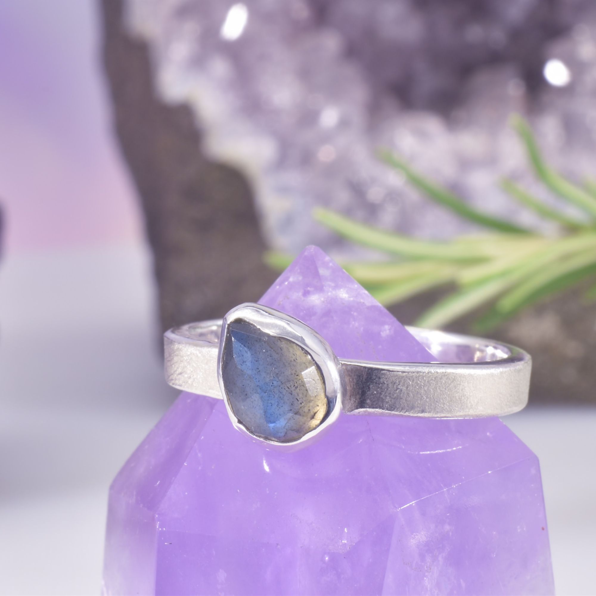 Sterling Silver Midnight Magic Labradorite Ring - Image 3